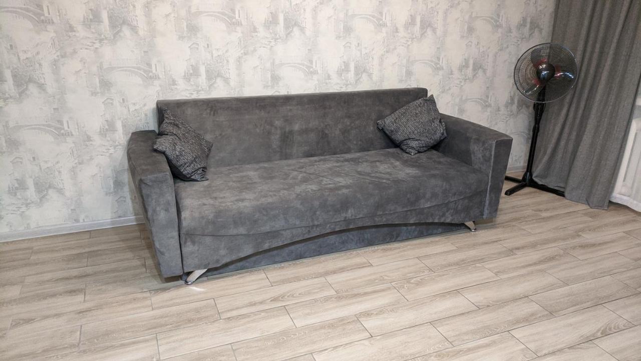 Apartment Near City Center On Peremohy Avenue 46 Cherníhiv Exterior foto